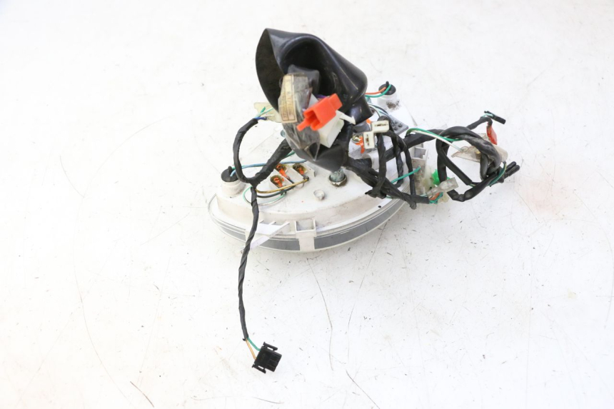 photo de SPEEDOMETER PEUGEOT TWEET PRO CARGO 50 (2018 - 2022) - Surface and material condition