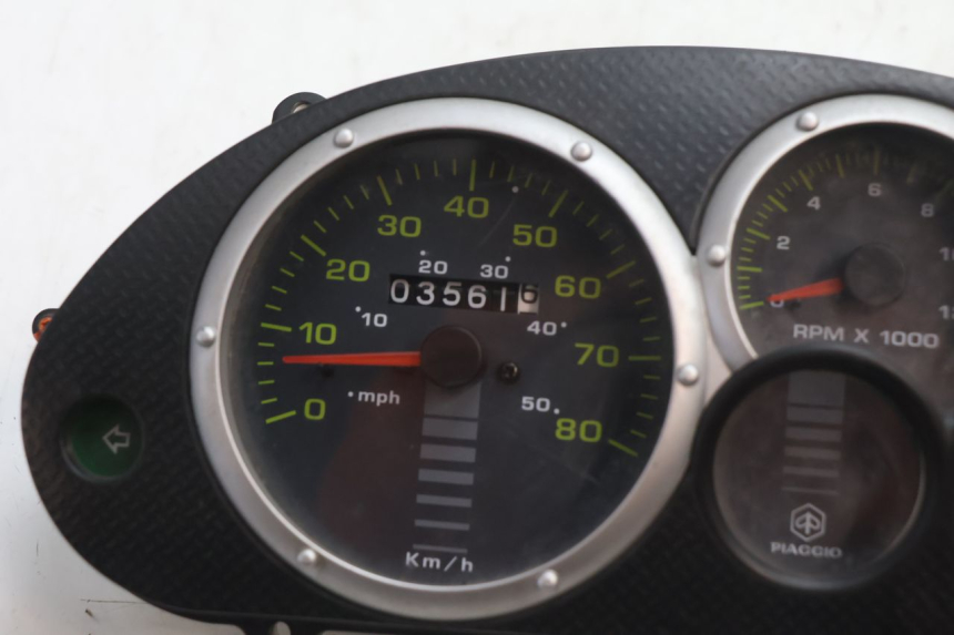 photo de SPEEDOMETER PIAGGIO TYPHOON 50 (2000 - 2009) - Component detail