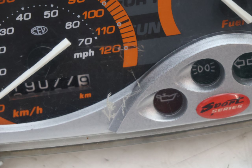 photo de SPEEDOMETER PIAGGIO TYPHOON 50 (2000 - 2009) - Zoom on usage condition