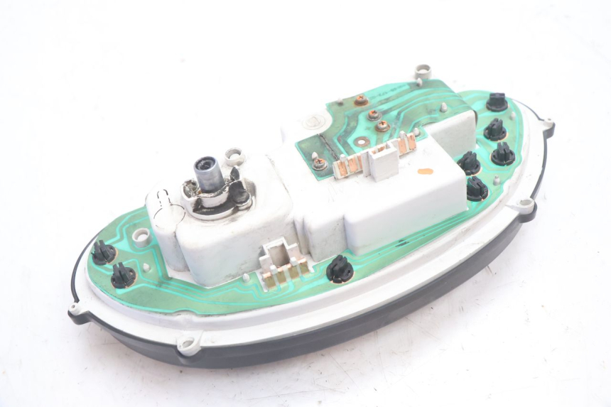 photo de SPEEDOMETER PIAGGIO TYPHOON 50 (2000 - 2009) - Fixing points details