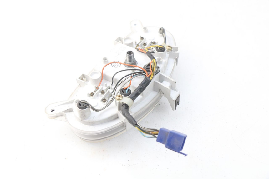 photo de SPEEDOMETER SUZUKI UC EPICURO 125 (1999 - 2003) - Technical close-up