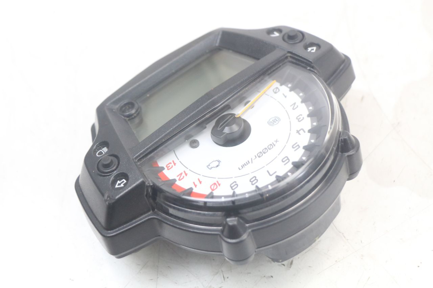 photo de SPEEDOMETER KAWASAKI VERSYS ABS 650 (2015 - 2018) - Surface and material condition