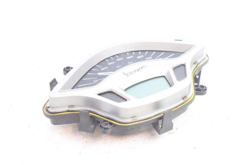 photo de SPEEDOMETER PIAGGIO VESPA PRIMAVERA 2T 50 (2013 - 2018) - Alternative perspective