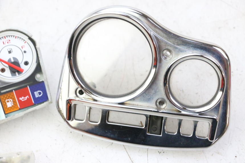 photo de SPEEDOMETER PIAGGIO VESPA S 2T 50 (2007 - 2014) - Component detail