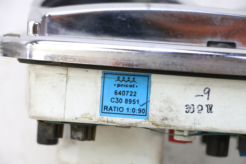 photo de SPEEDOMETER PIAGGIO VESPA S 2T 50 (2007 - 2014) - Alternative perspective