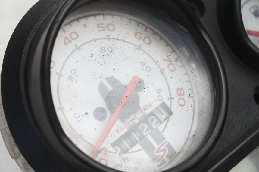 photo de SPEEDOMETER PIAGGIO VESPA S 2T 50 (2007 - 2014) - Zoom on usage condition