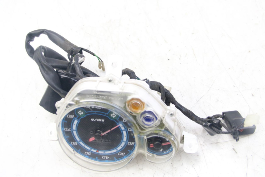 photo de SPEEDOMETER HONDA VISION NSC R 50 (2013 - 2015) - Zoom on usage condition