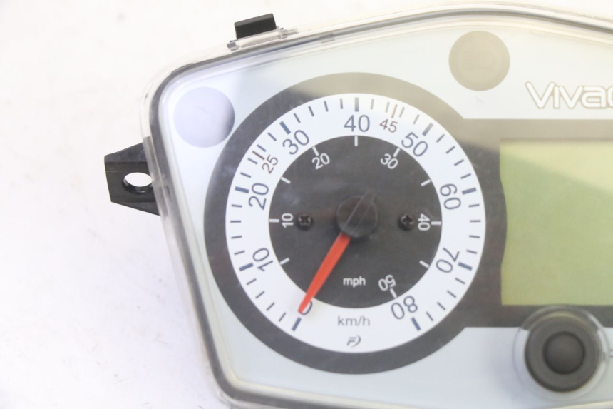 photo de SPEEDOMETER PEUGEOT VIVACITY NEW 4T 50 (2008 - 2017) - Zoom on usage condition