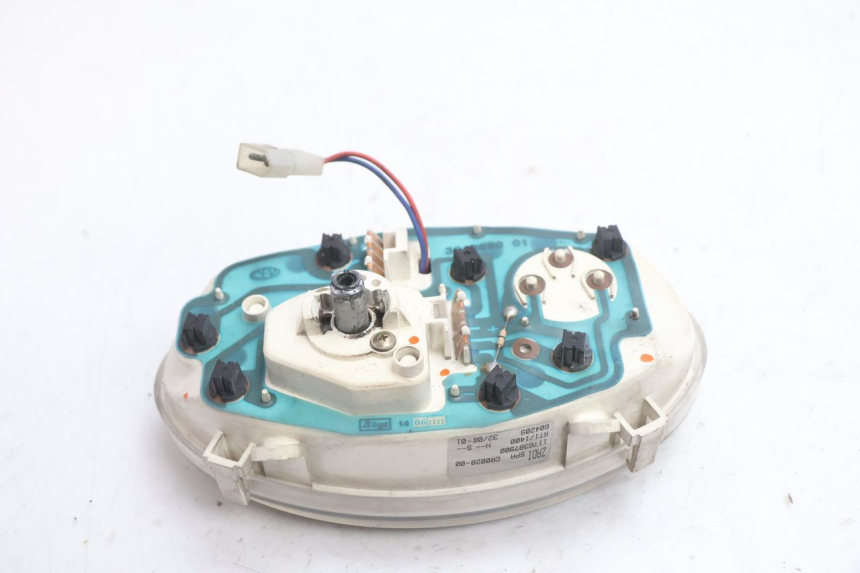 photo de SPEEDOMETER PEUGEOT VIVACITY 50 (2004 - 2009) - Fixing points details