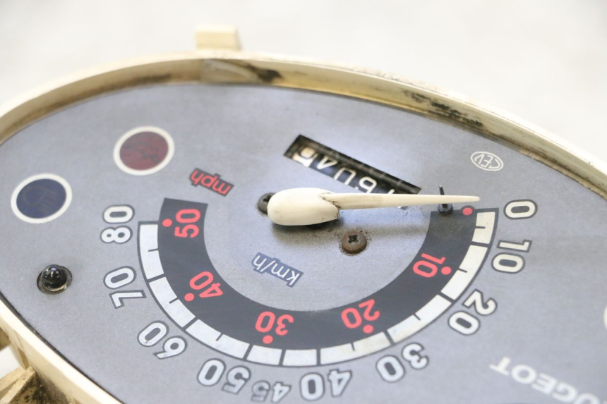 photo de SPEEDOMETER PEUGEOT VIVACITY 50 (2004 - 2009) - Alternative perspective