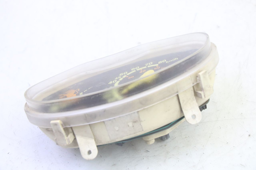 photo de SPEEDOMETER PEUGEOT VIVACITY 100 (1999 - 2008) - Alternative perspective