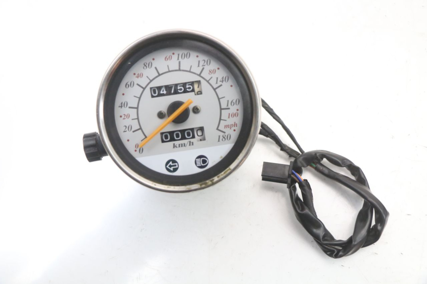 photo de SPEEDOMETER DAELIM VL DAYSTAR 125 (2000 - 2011) - Main view