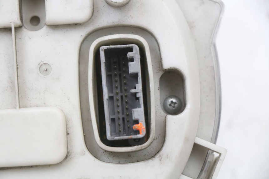 photo de SPEEDOMETER YAMAHA XMAX X-MAX ABS 125 (2017 - 2020) - Surface and material condition