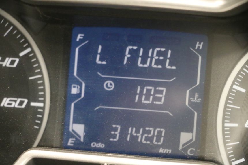 photo de SPEEDOMETER YAMAHA XMAX X-MAX ABS 125 (2017 - 2020) - Focus on structure