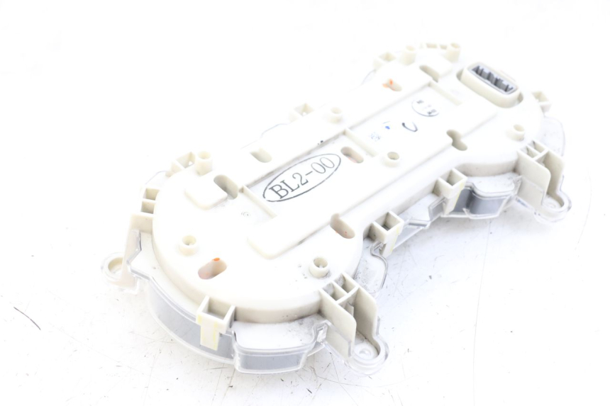 photo de SPEEDOMETER YAMAHA XMAX X-MAX ABS 125 (2017 - 2020) - Alternative perspective