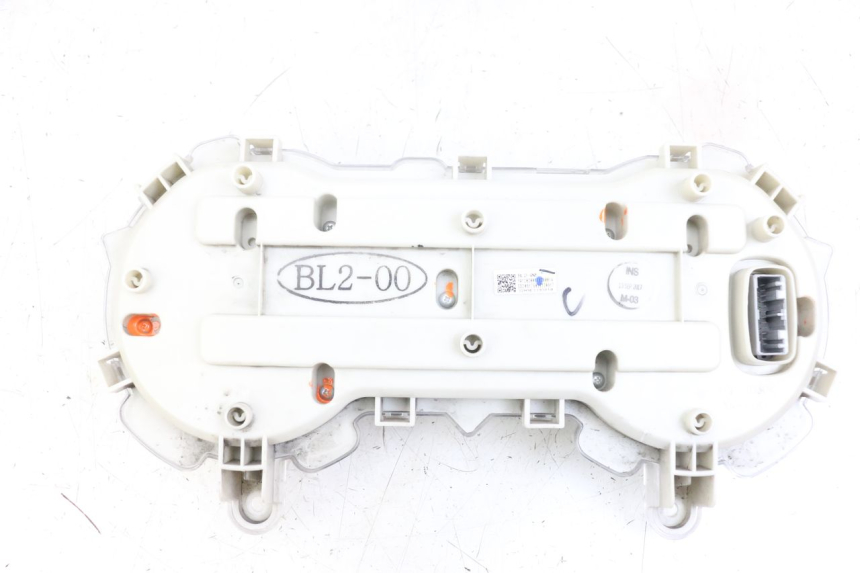 photo de SPEEDOMETER YAMAHA XMAX X-MAX ABS 125 (2017 - 2020) - Surface and material condition