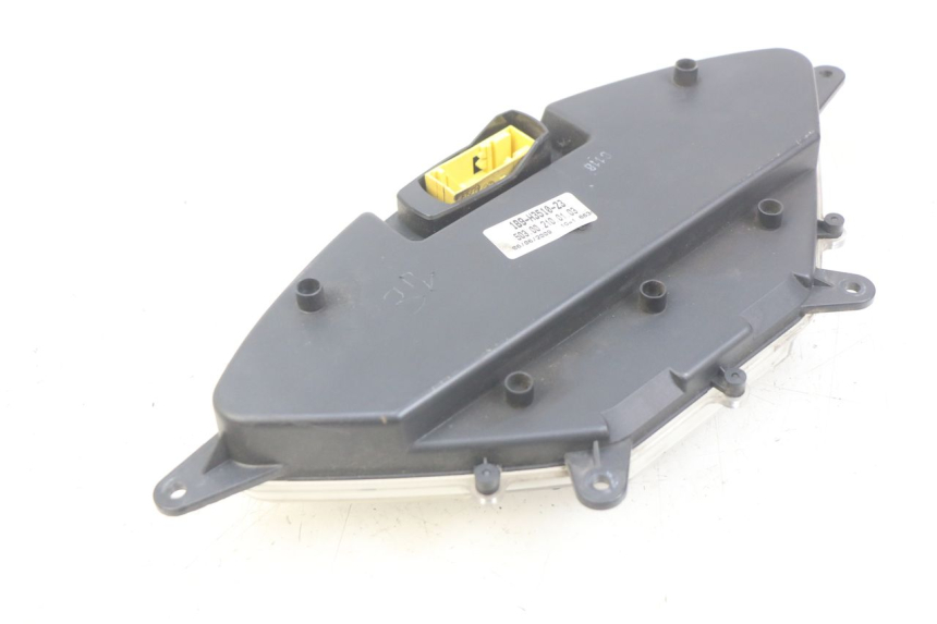 photo de SPEEDOMETER YAMAHA XMAX X-MAX 125 (2006 - 2009) - Alternative perspective