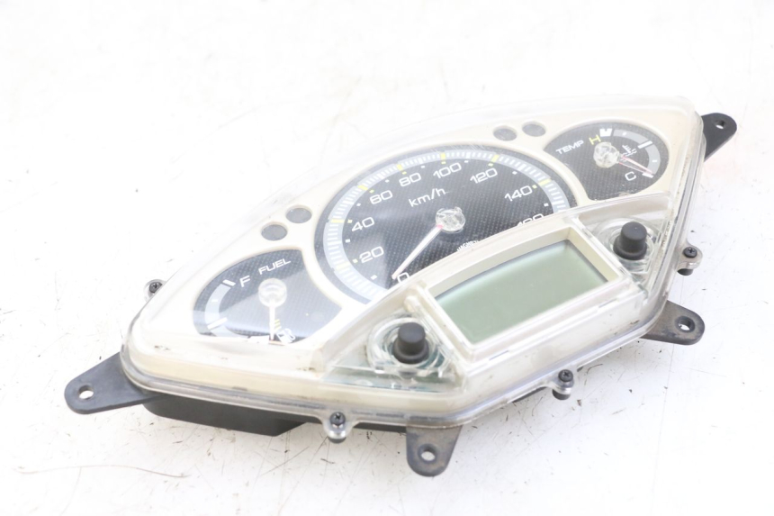 photo de SPEEDOMETER YAMAHA XMAX X-MAX 125 (2006 - 2009) - Technical close-up