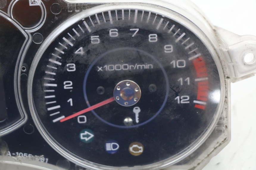 photo de SPEEDOMETER YAMAHA X-MAX XMAX 125 (2010 - 2013) - Zoom on usage condition