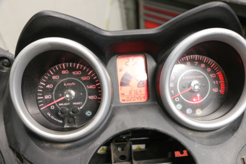 photo de SPEEDOMETER YAMAHA X-MAX XMAX 125 (2010 - 2013) - Zoom on usage condition