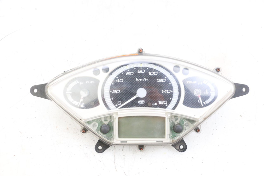 photo de SPEEDOMETER YAMAHA XMAX X-MAX 125 (2006 - 2009) - Main view