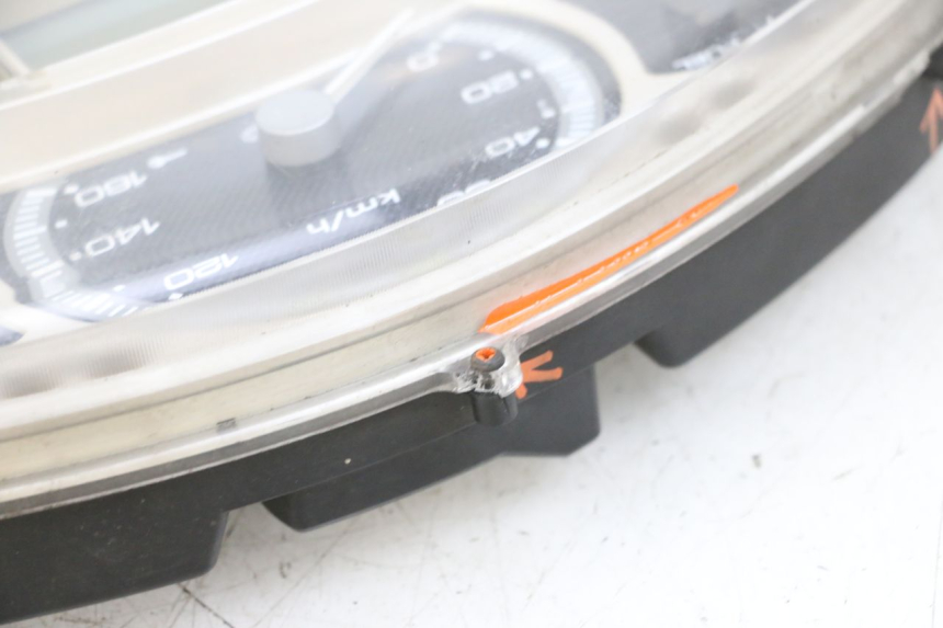 photo de SPEEDOMETER YAMAHA XMAX X-MAX 125 (2006 - 2009) - Product overview