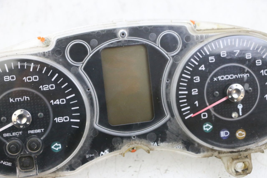 photo de SPEEDOMETER YAMAHA X-MAX XMAX 125 (2010 - 2013) - Spare part profile view
