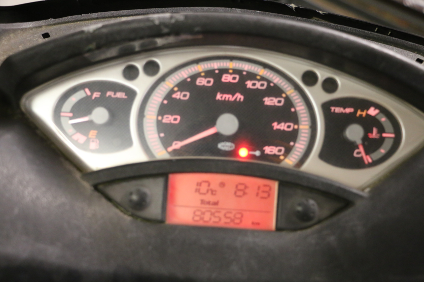 photo de SPEEDOMETER YAMAHA XMAX X-MAX 125 (2006 - 2009) - Zoom on usage condition