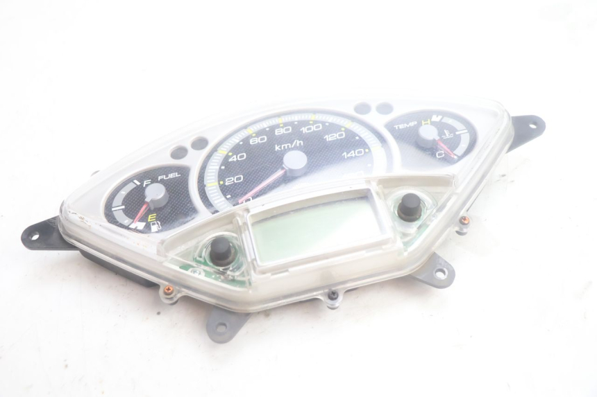 photo de SPEEDOMETER YAMAHA XMAX X-MAX 125 (2006 - 2009) - Product overview