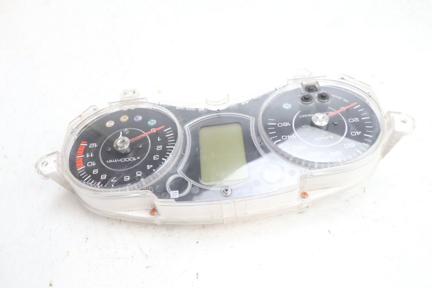 photo de SPEEDOMETER YAMAHA X-MAX XMAX 125 (2010 - 2013) - Surface and material condition
