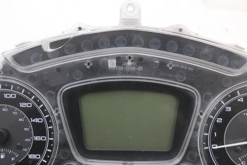 photo de SPEEDOMETER PIAGGIO X10 125 (2012 - 2017) - Zoom on usage condition