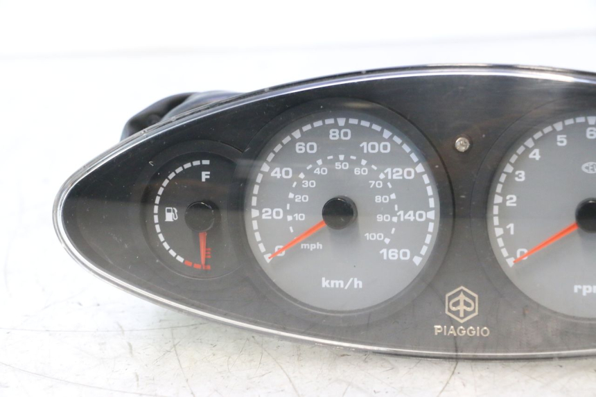 photo de SPEEDOMETER PIAGGIO X9 AMALFI 180 (2000 - 2003) - Zoom on usage condition