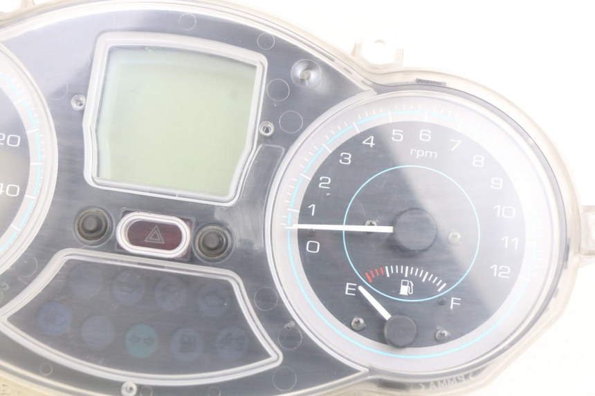 photo de SPEEDOMETER PIAGGIO XEVO - X EVO 125 (2007 - 2017) - Additional view of the item