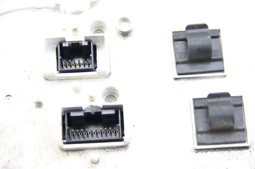 photo de SPEEDOMETER PIAGGIO XEVO - X EVO 125 (2007 - 2017) - Component detail