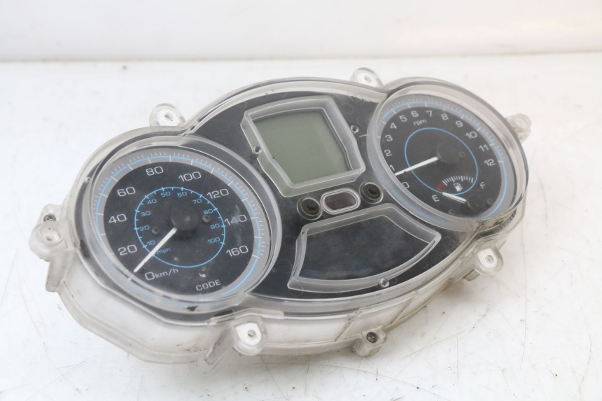 photo de SPEEDOMETER PIAGGIO XEVO - X EVO 125 (2007 - 2017) - Component detail