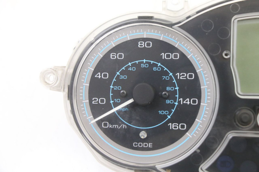 photo de SPEEDOMETER PIAGGIO XEVO - X EVO 125 (2007 - 2017) - Component detail