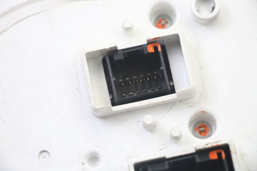 photo de SPEEDOMETER PIAGGIO XEVO - X EVO 125 (2007 - 2017) - Additional view of the item