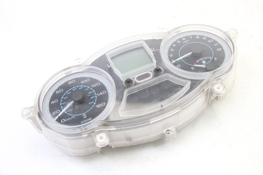 photo de SPEEDOMETER PIAGGIO XEVO - X EVO 125 (2007 - 2017) - Fixing points details