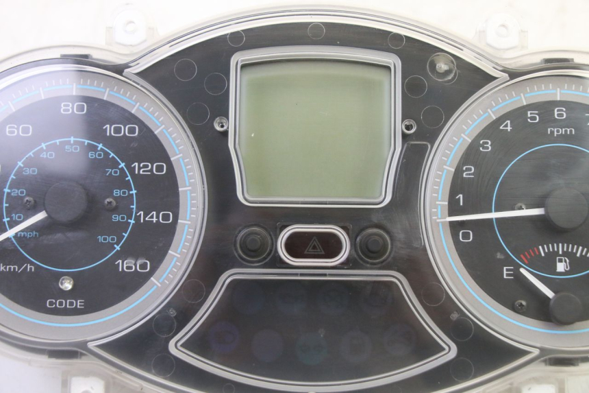 photo de SPEEDOMETER PIAGGIO XEVO - X EVO 125 (2007 - 2017) - Alternative perspective