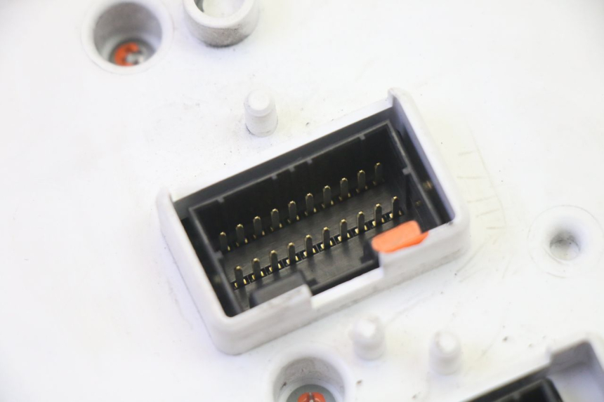 photo de SPEEDOMETER PIAGGIO XEVO - X EVO 125 (2007 - 2017) - Distinctive features