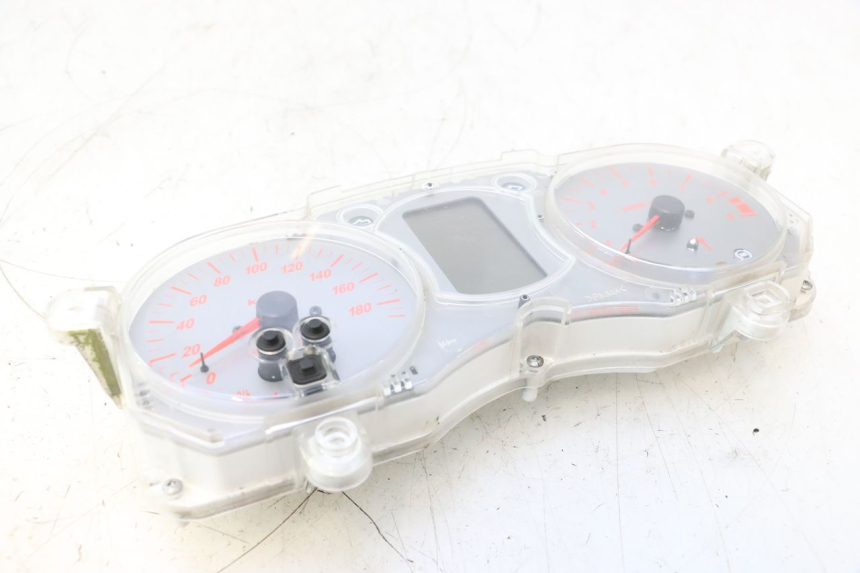 photo de SPEEDOMETER YAMAHA XP T-MAX ABS 500 (2005 - 2005) - Technical close-up