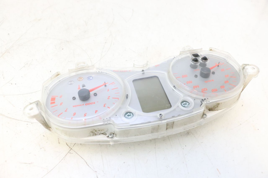 photo de SPEEDOMETER YAMAHA XP T-MAX ABS 500 (2005 - 2005) - Fixing points details