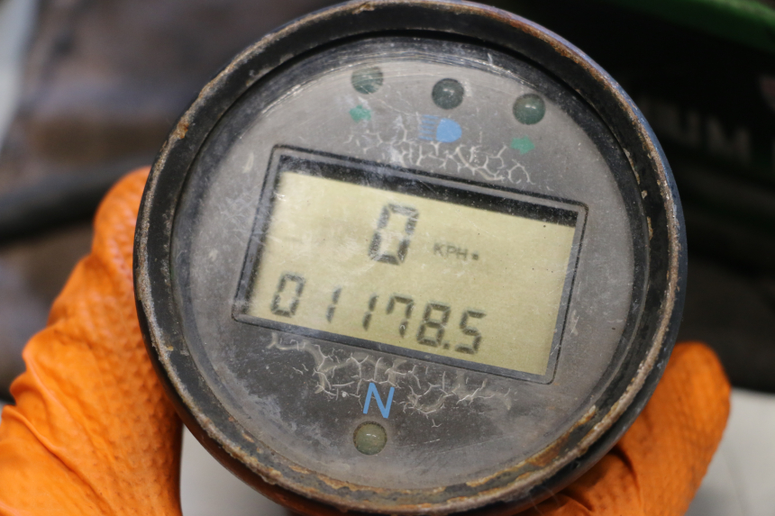 photo de SPEEDOMETER SMC XROAD 150 - Component detail