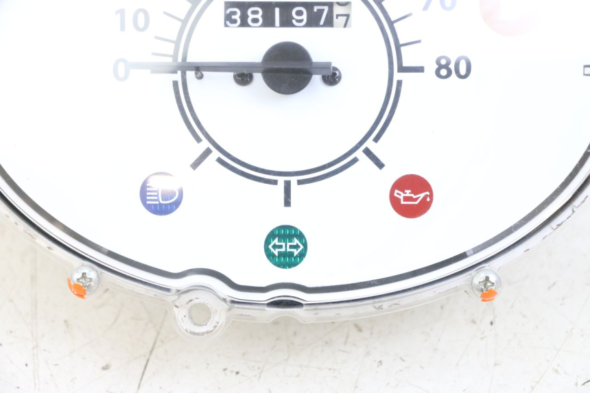 photo de SPEEDOMETER YAMAHA NEO'S NEOS 2T EASY 50 (2013 - 2016) - Fixing points details