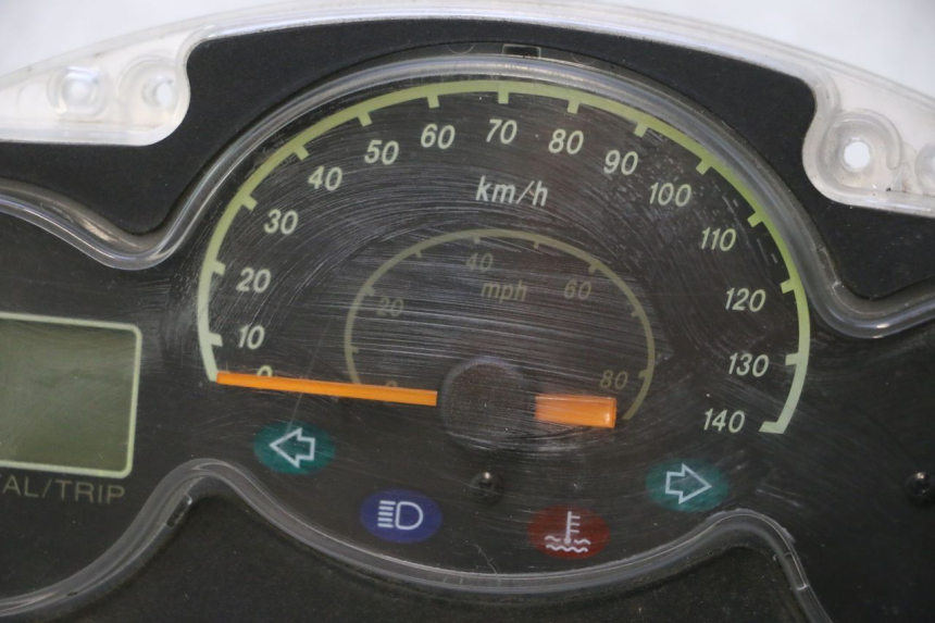 photo de SPEEDOMETER YAMAHA YP MAJESTY 125 (2002 - 2006) - Zoom on usage condition