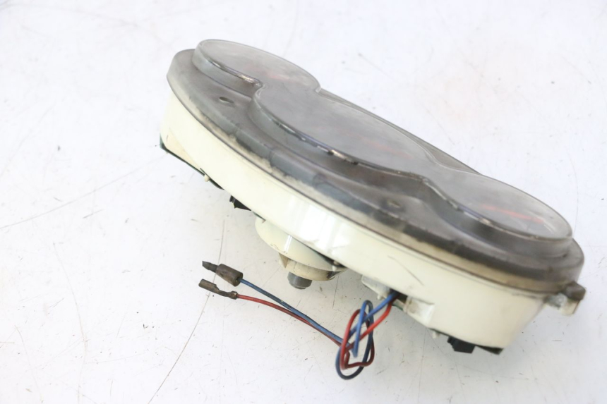 photo de SPEEDOMETER YAMAHA YP MAJESTY 125 (1998 - 2001) - Distinctive features