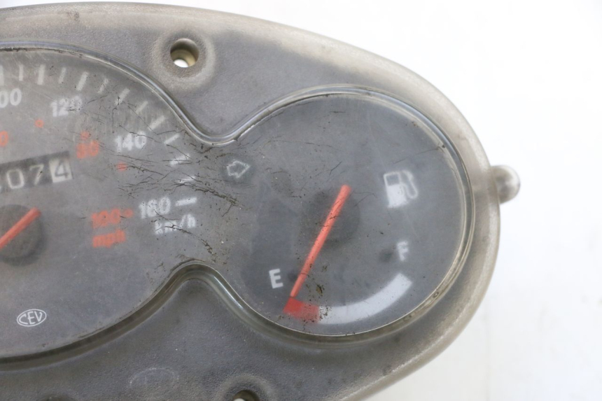 photo de SPEEDOMETER YAMAHA YP MAJESTY 125 (1998 - 2001) - Alternative angle
