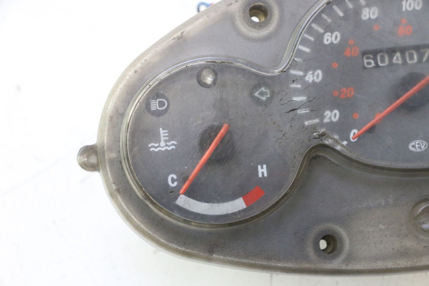 photo de SPEEDOMETER YAMAHA YP MAJESTY 125 (1998 - 2001) - Used quality zoom
