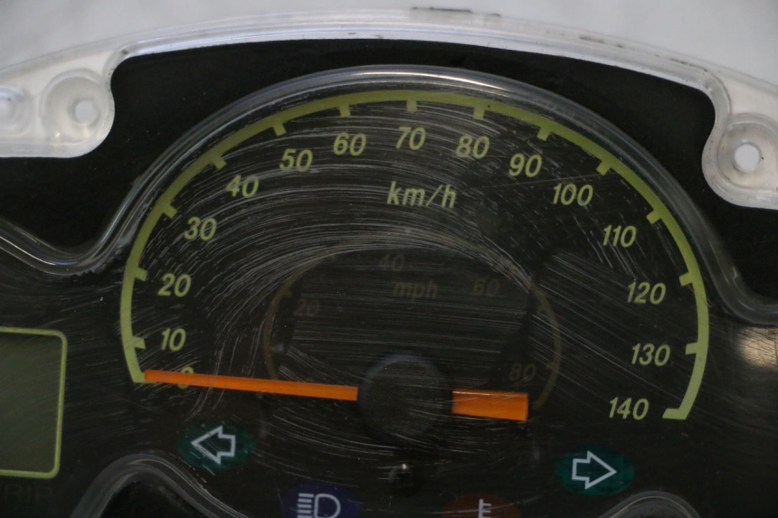 photo de SPEEDOMETER YAMAHA YP MAJESTY 125 (2002 - 2006) - Distinctive features