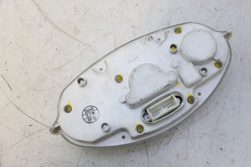 photo de SPEEDOMETER YAMAHA YP MAJESTY 125 (2002 - 2006) - Alternative perspective